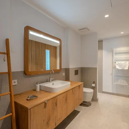 Apartment Marina Seeblick Mit Pool Und Sauna